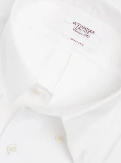 Camicia classic fit comoda in puro lino con collo button down