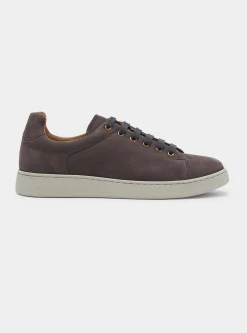 Sneakers in nabuk