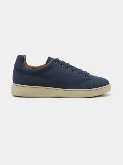 Sneakers in nabuk